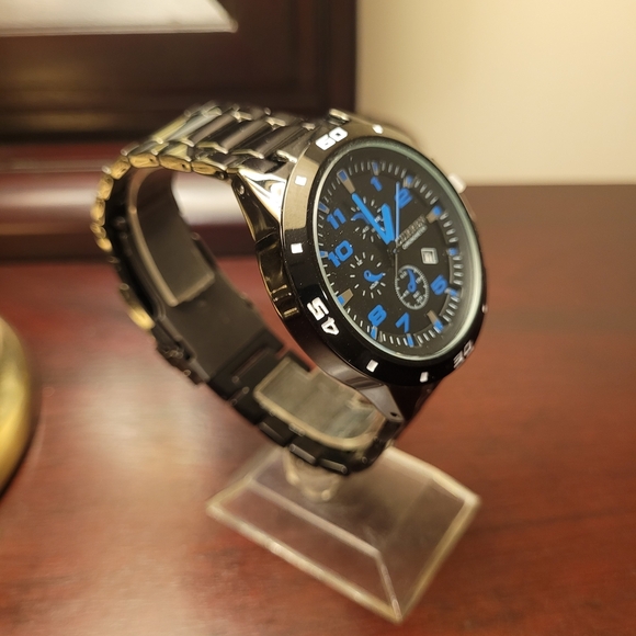 New Men's Blue Curren Chronometer Watch - Picture 3 of 3